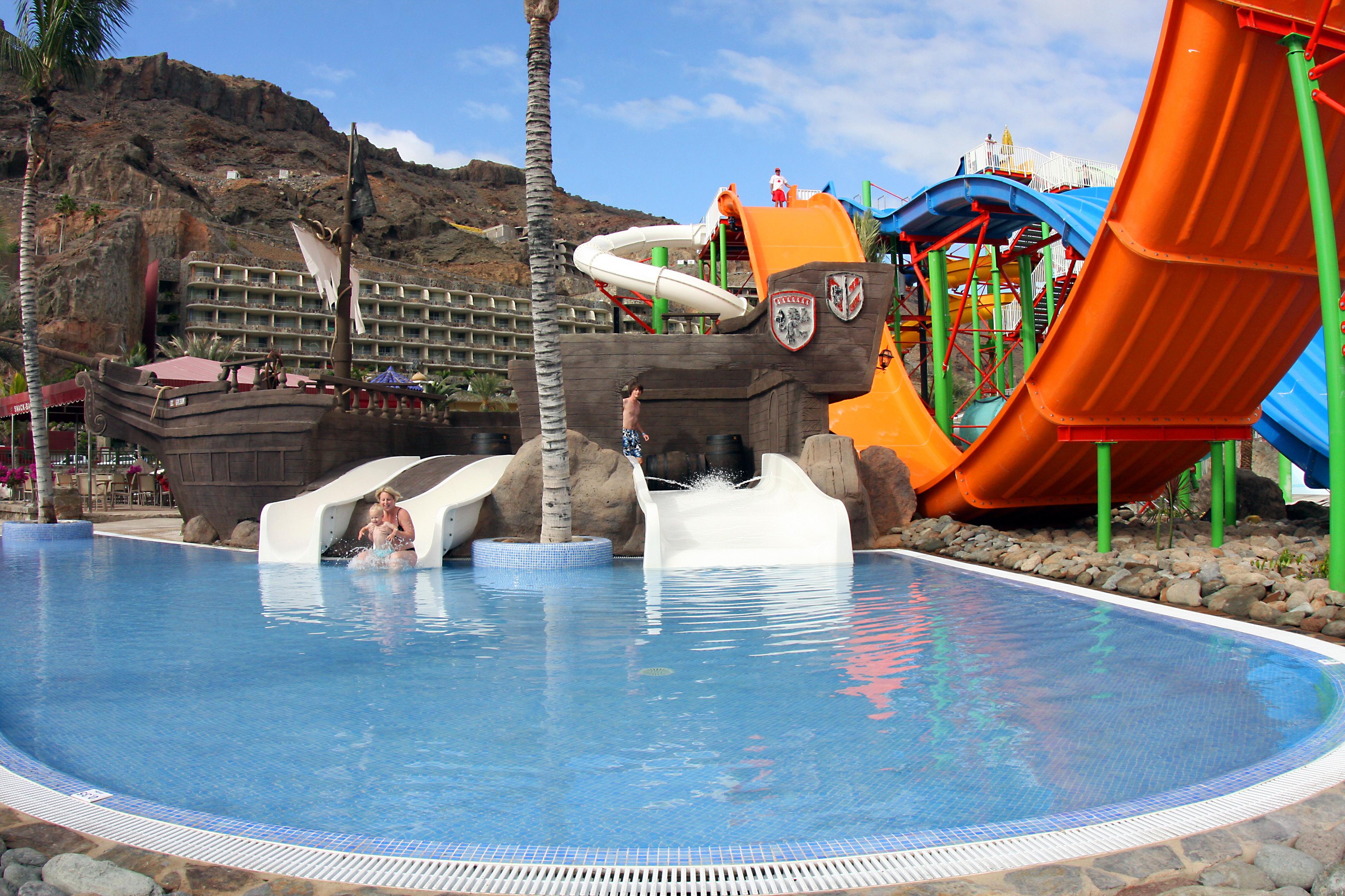 Hotel Livvo Lago Taurito & Aquapark Exterior photo