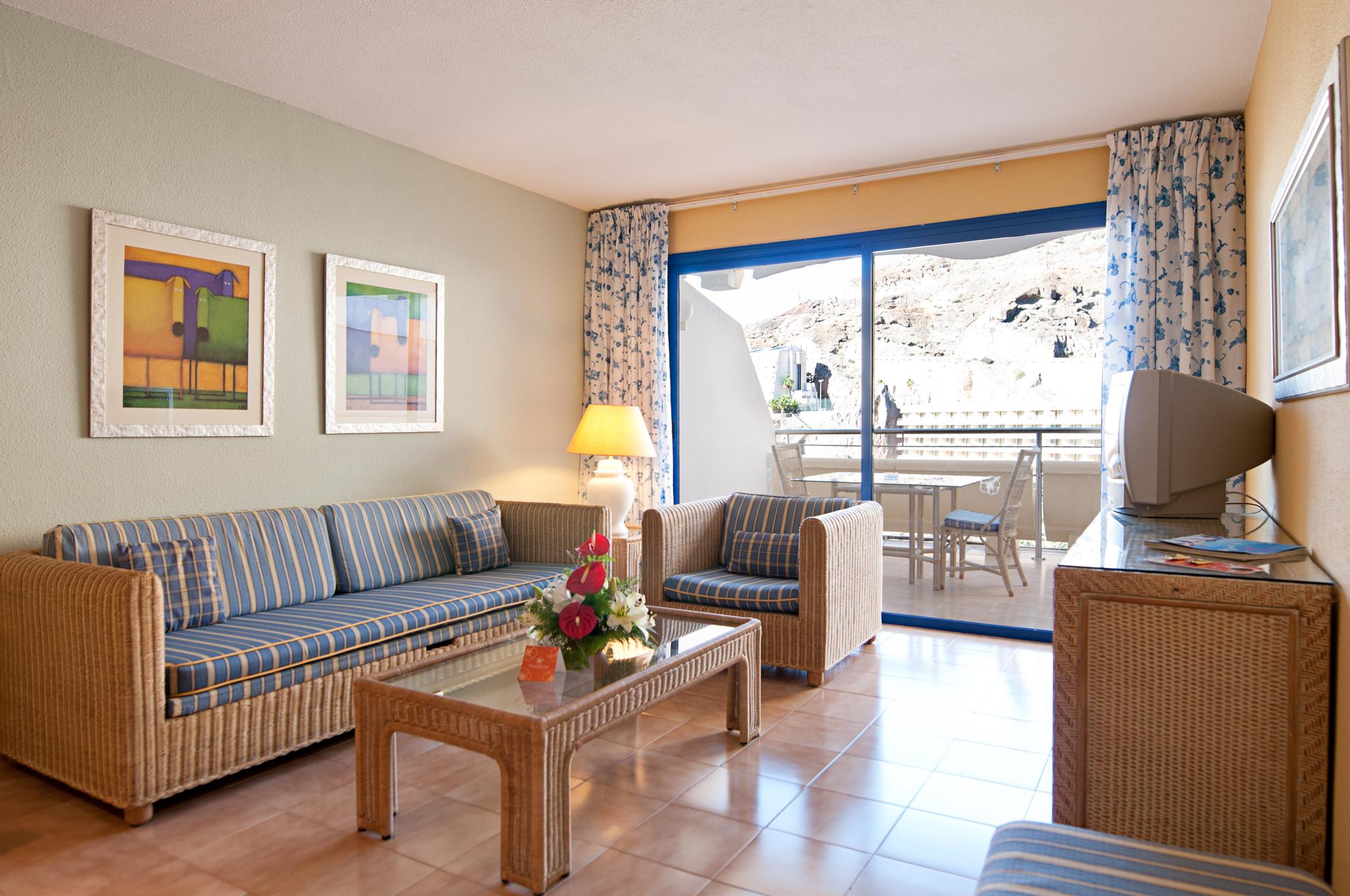 Hotel Livvo Lago Taurito & Aquapark Exterior photo