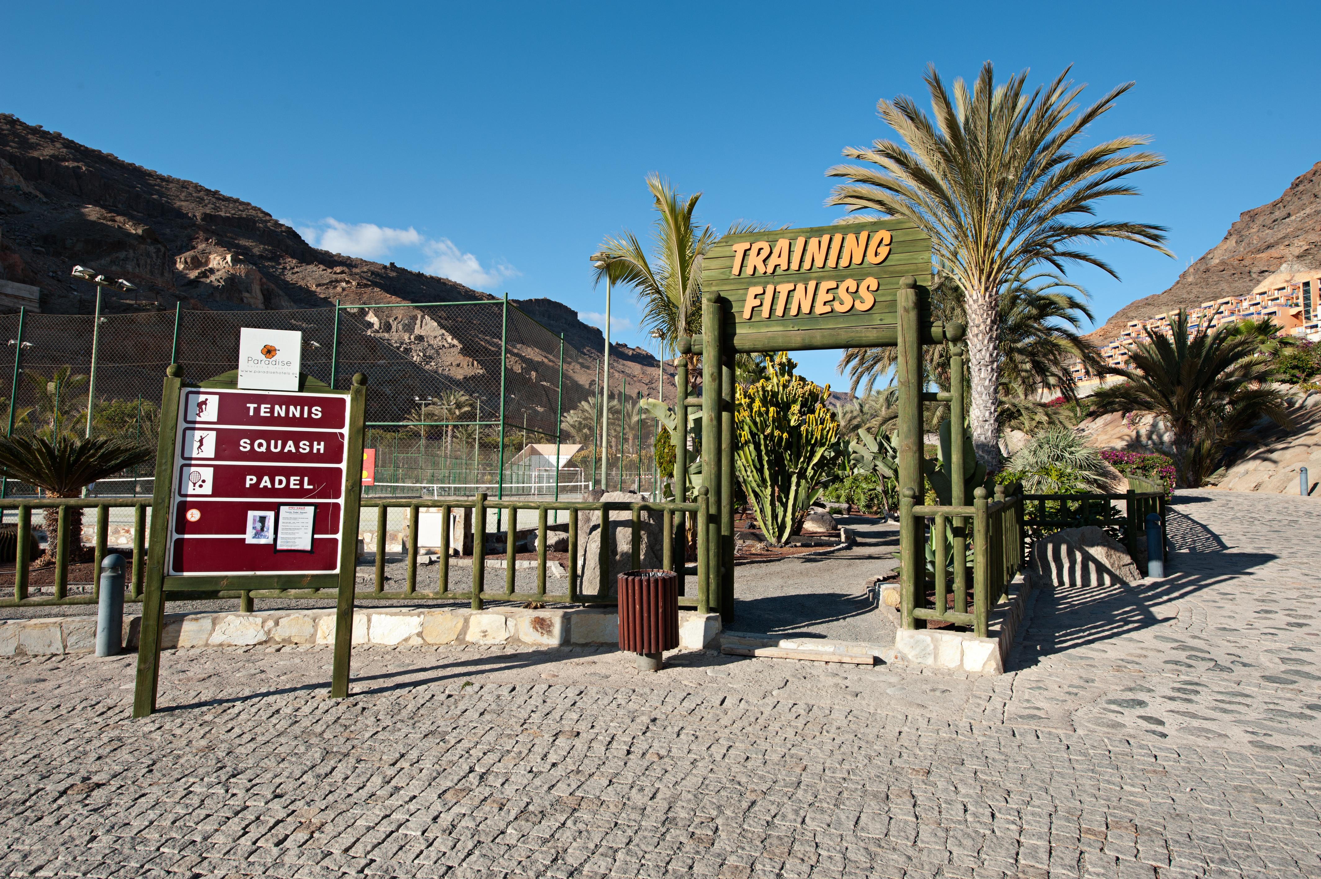 Hotel Livvo Lago Taurito & Aquapark Exterior photo